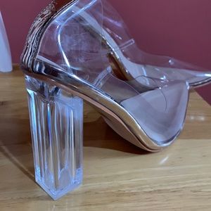Richealana women’s clear high heels. Brand new, never worn!!